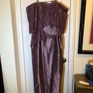 Ideas by Barbara Gown Style#5821 **Long Orchard/Purple** Size L/XL NWT